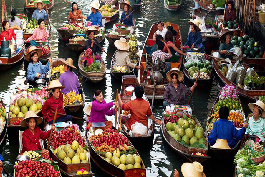 Cai Be floating Market