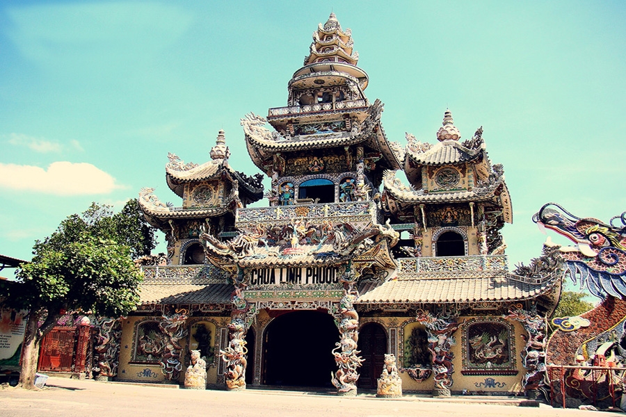 Linh Phuoc Pagoda, Da Lat